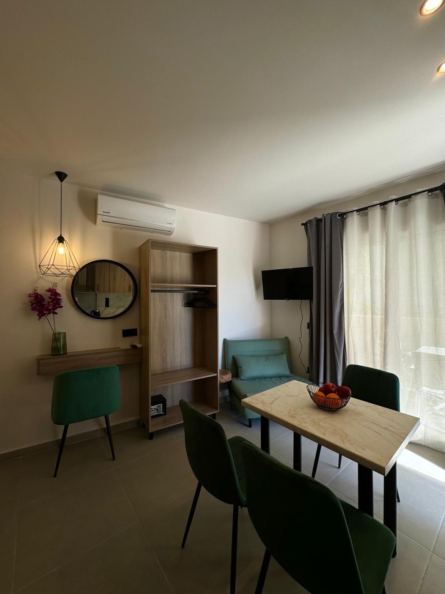 Bay View Apartment Faliraki Exterior foto